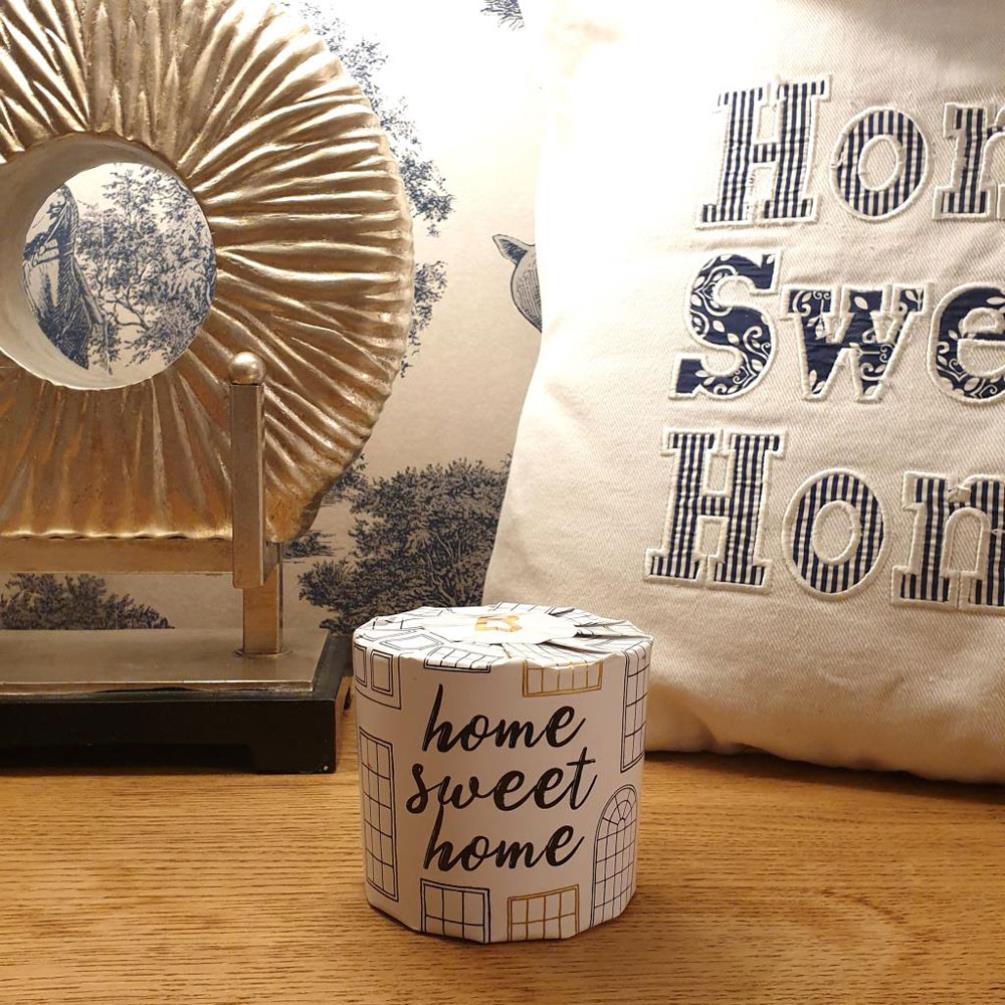 Bomb Cosmetics Home Sweet Home Wrapped Jar Candle Extra Image 1